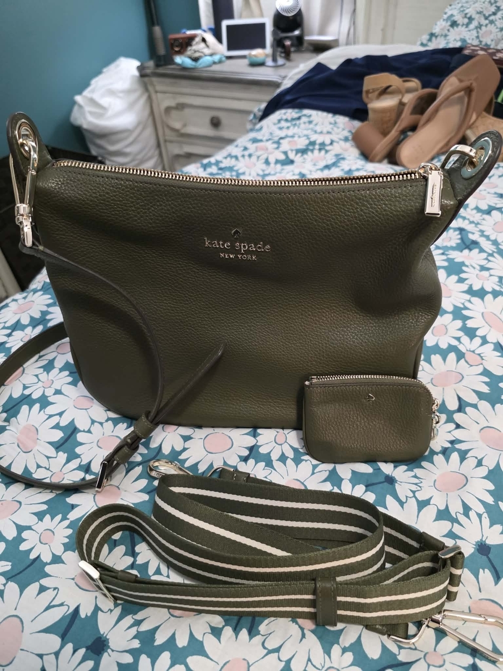 Kate Spade Olive Green Leather Crossbody Bag with Coin Pouch